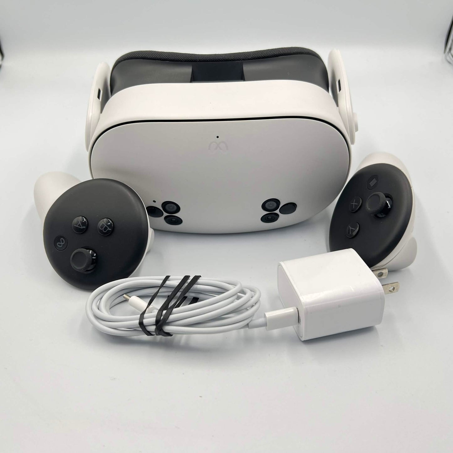 Meta Quest 3S 128GB Standalone All-in-One VR Headset P97