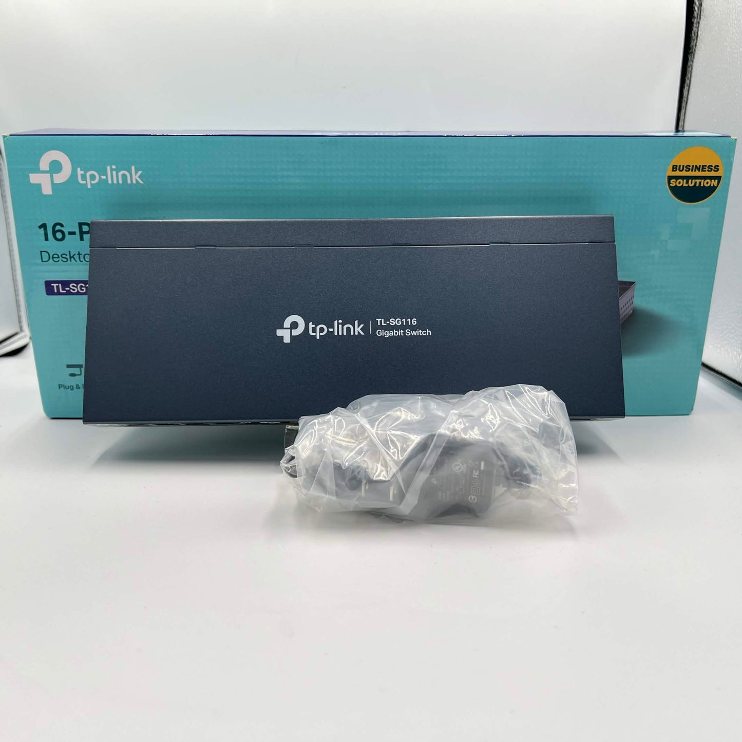 tp-link 16-Port Gigabit network switch TL-SG116
