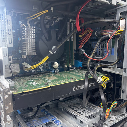 Alienware Aurora R7 AWAUR7-7066SLV-PUS Core i7-8700K 3.70GHz 16GB RAM 256GB SSD 2TB HDD GeForce RTX 2080