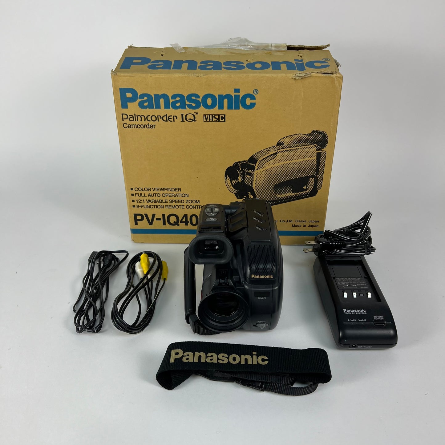 Panasonic Palmcorder IQ PV-IQ404 Palmcorder VHS-C Camcorder PV-IQ404