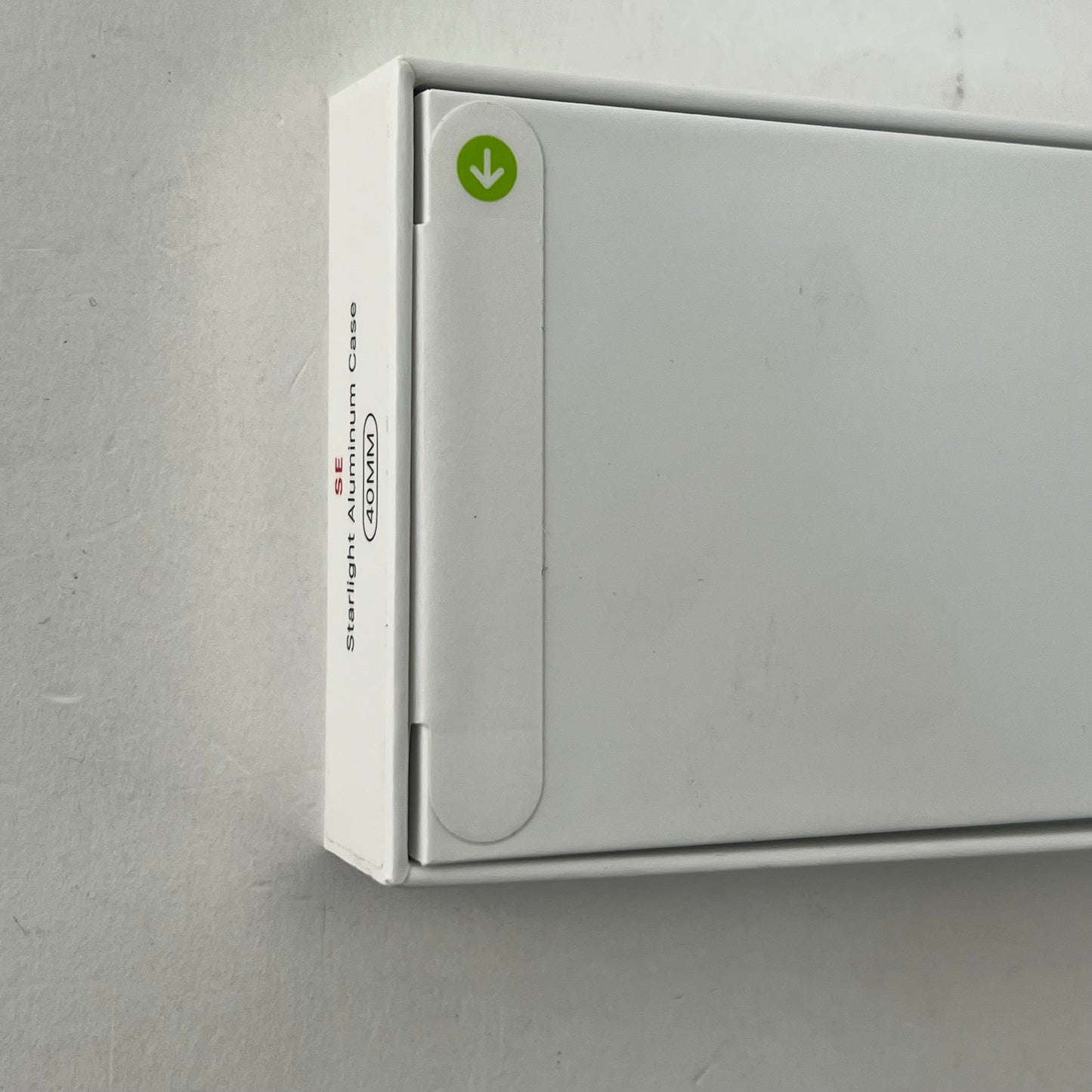 New Unlocked Apple Watch SE 2nd Gen 40MM Starlight Aluminum MNU03LL/A