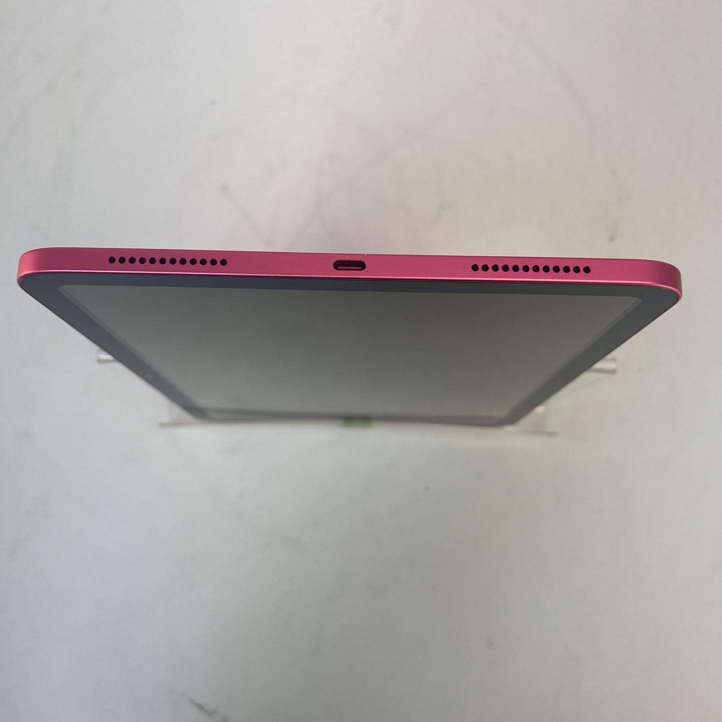 WiFi Only Apple iPad 10th Gen 64GB 18.1.1 PINK MPQ33LL/A