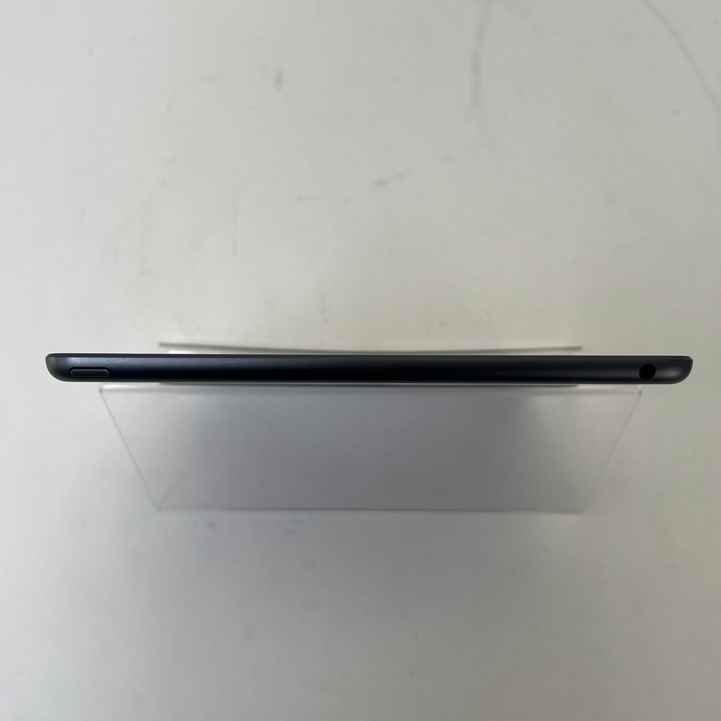 WiFi Only Apple iPad 7th Gen 32GB Space Gray MW7L2LL/A