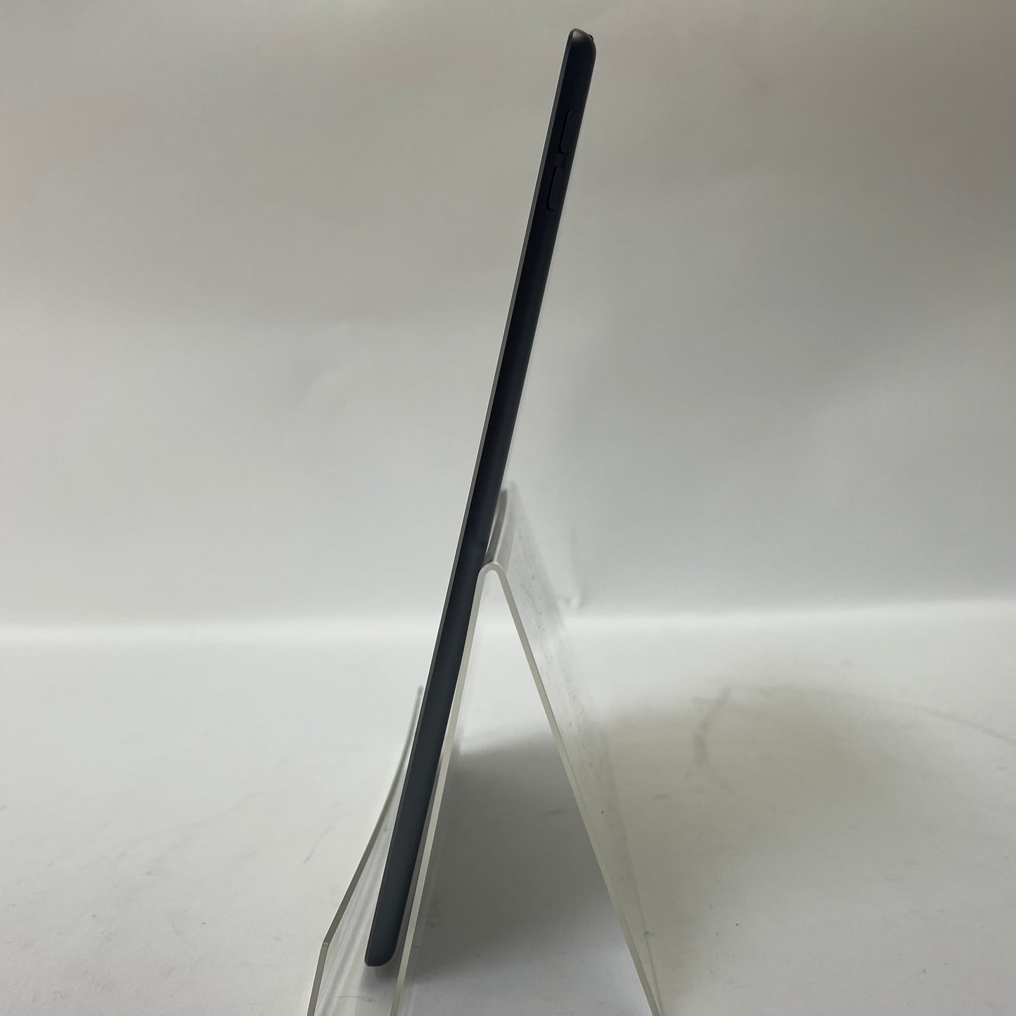 WiFi Only Apple iPad 7th Gen 32GB Space Gray MW7L2LL/A