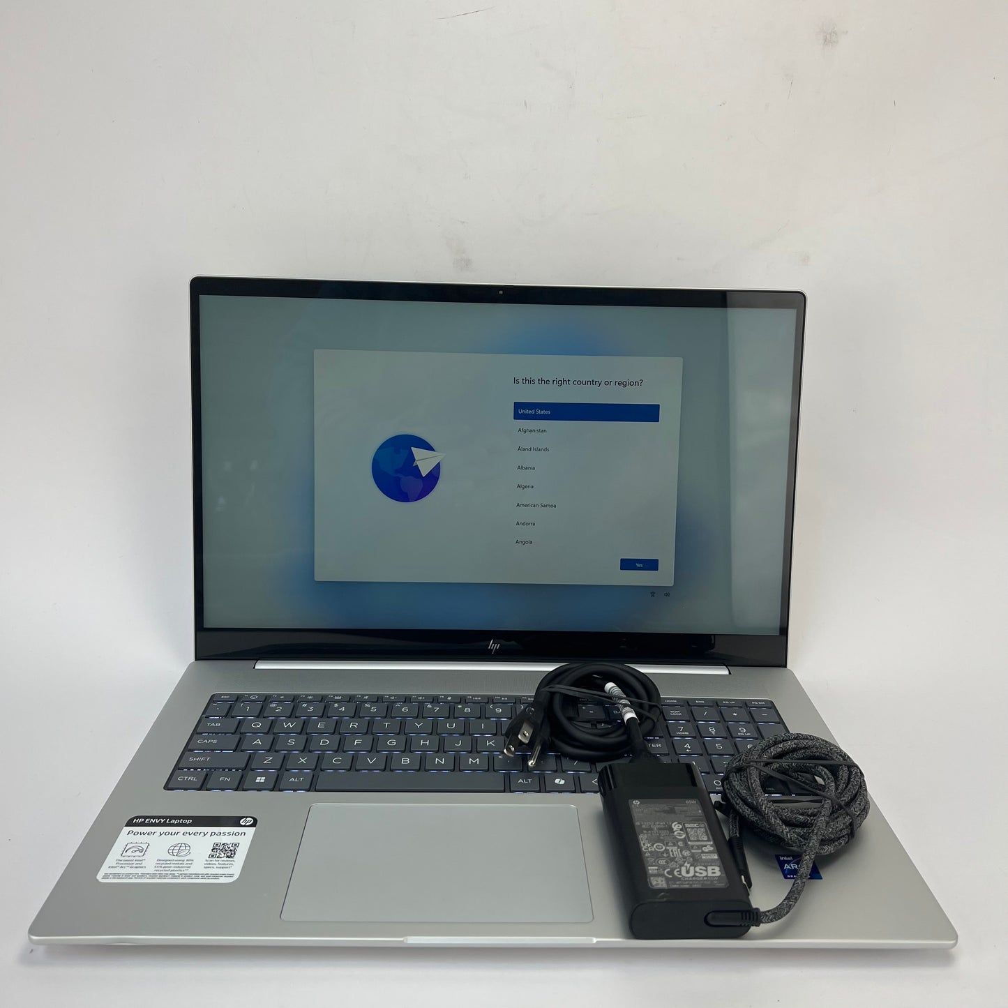 HP  Envy 17.3"  9S1R7UA 17" Core Ultra 7 3.8GHz 16GB RAM 1TB SSD