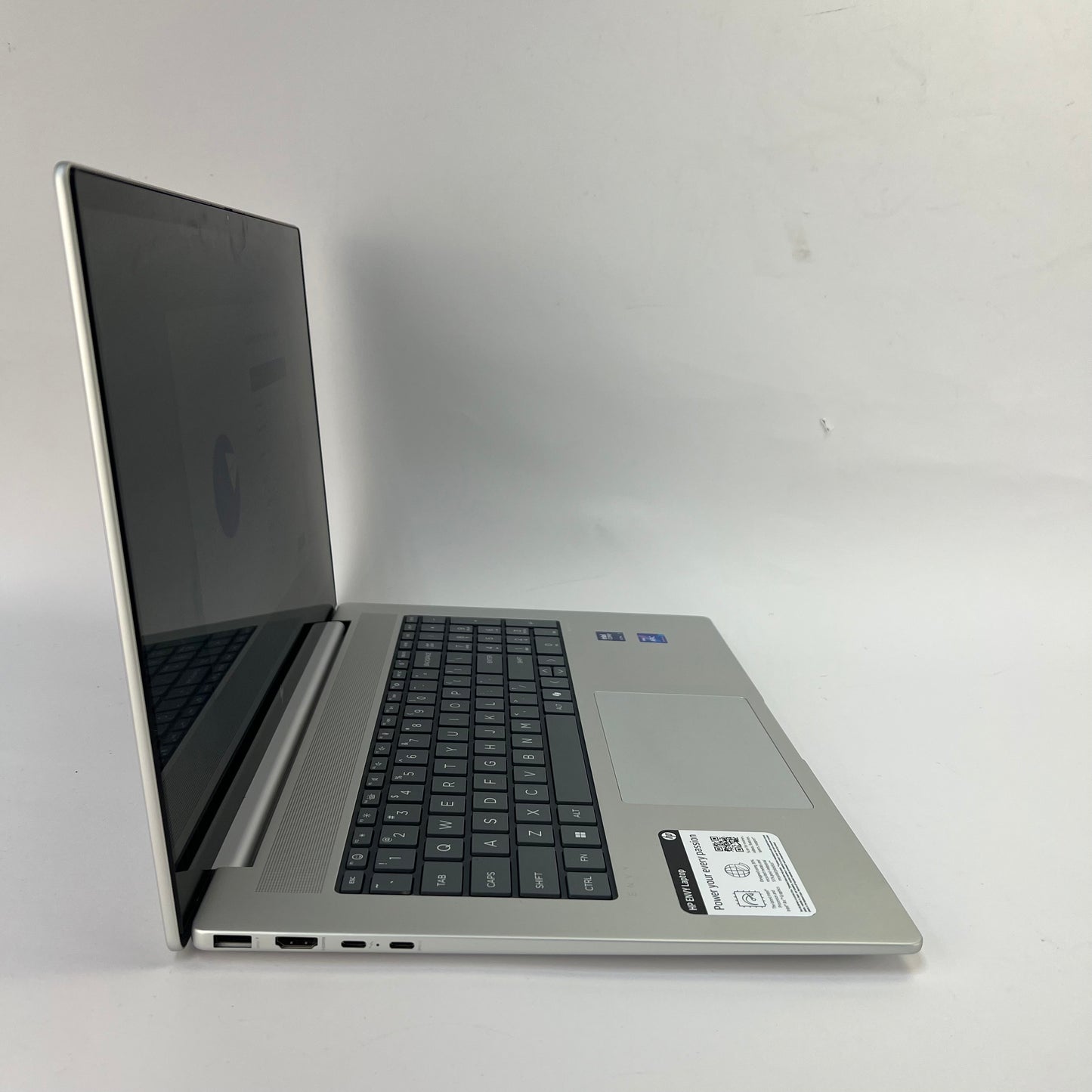 HP  Envy 17.3"  9S1R7UA 17" Core Ultra 7 3.8GHz 16GB RAM 1TB SSD