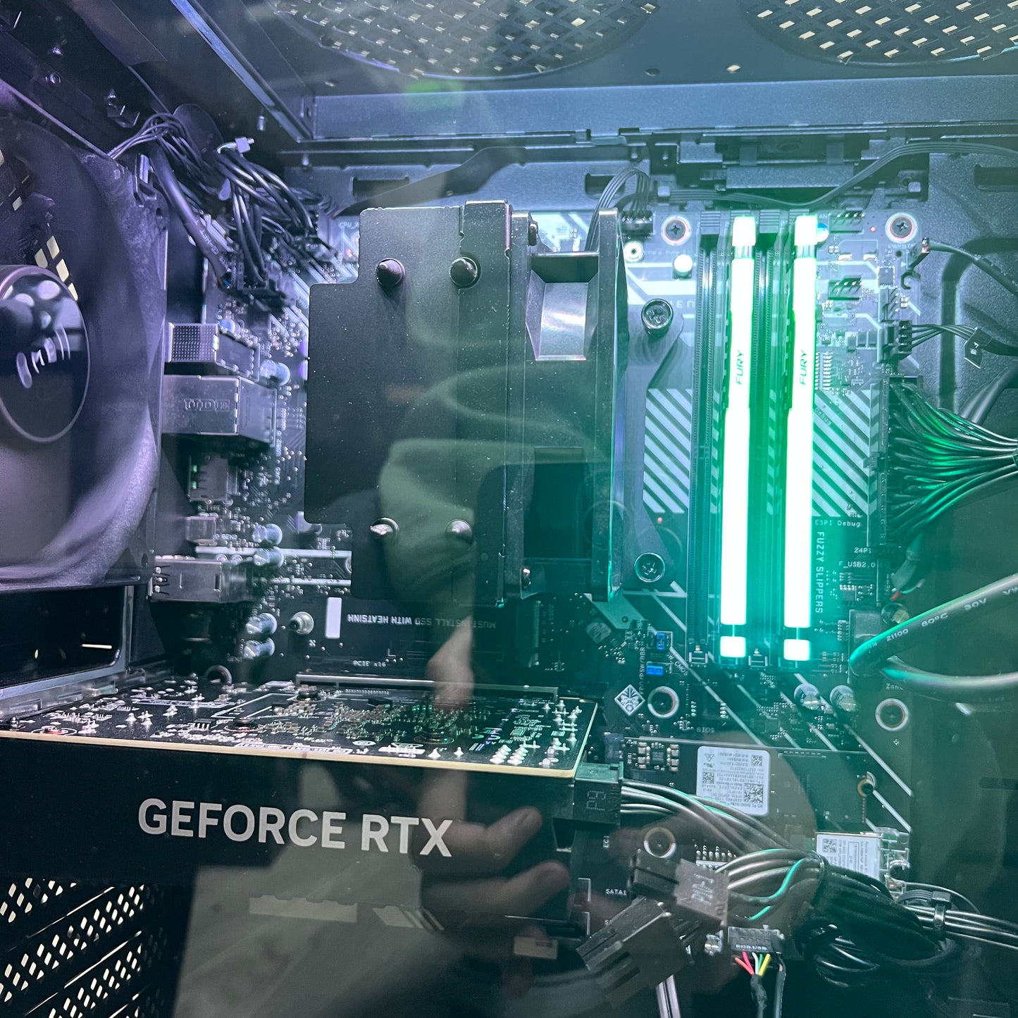 Omen 40L Ryzen 5 7600 3.80GHz 16GB RAM 1TB SSD Nvidia GeForce RTX 4060