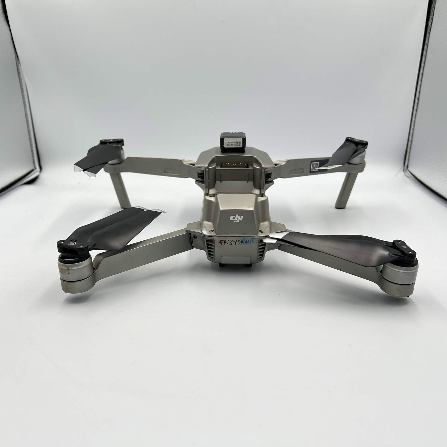 DJI Mavic Pro Platinum 4K Quadcopter Camera Drone CP.PT.00000071.01