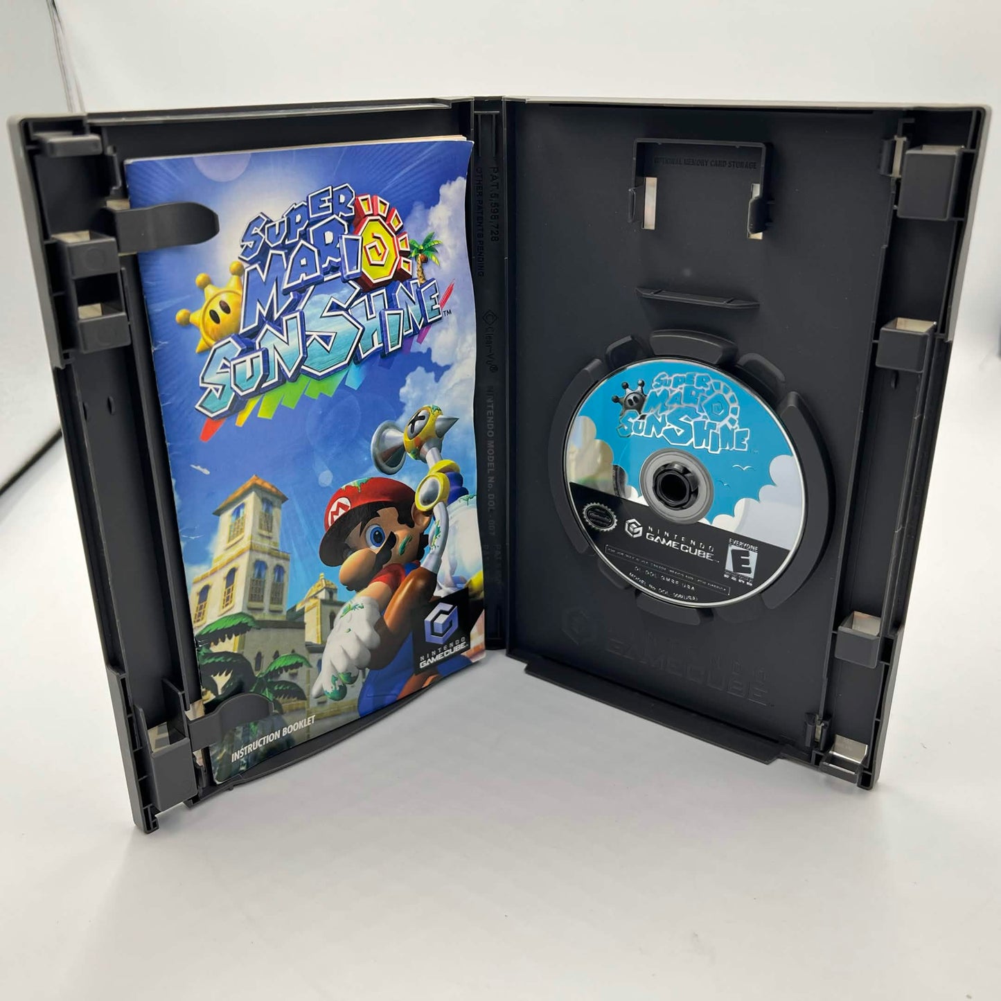 Super Mario Sunshine [Player's Choice] (Nintendo GameCube, 2003)