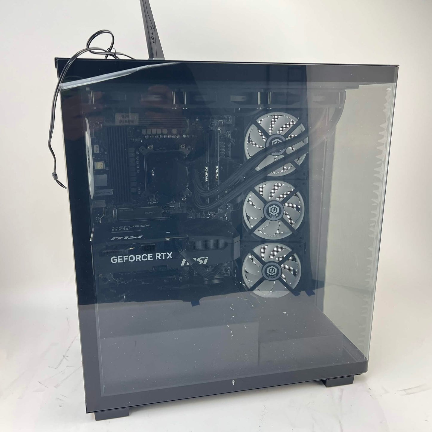 CyberPower PC Ryzen 7 9800X3D 4.70GHz 32GB RAM 2TB SSD MSI GeForce RTX 5070