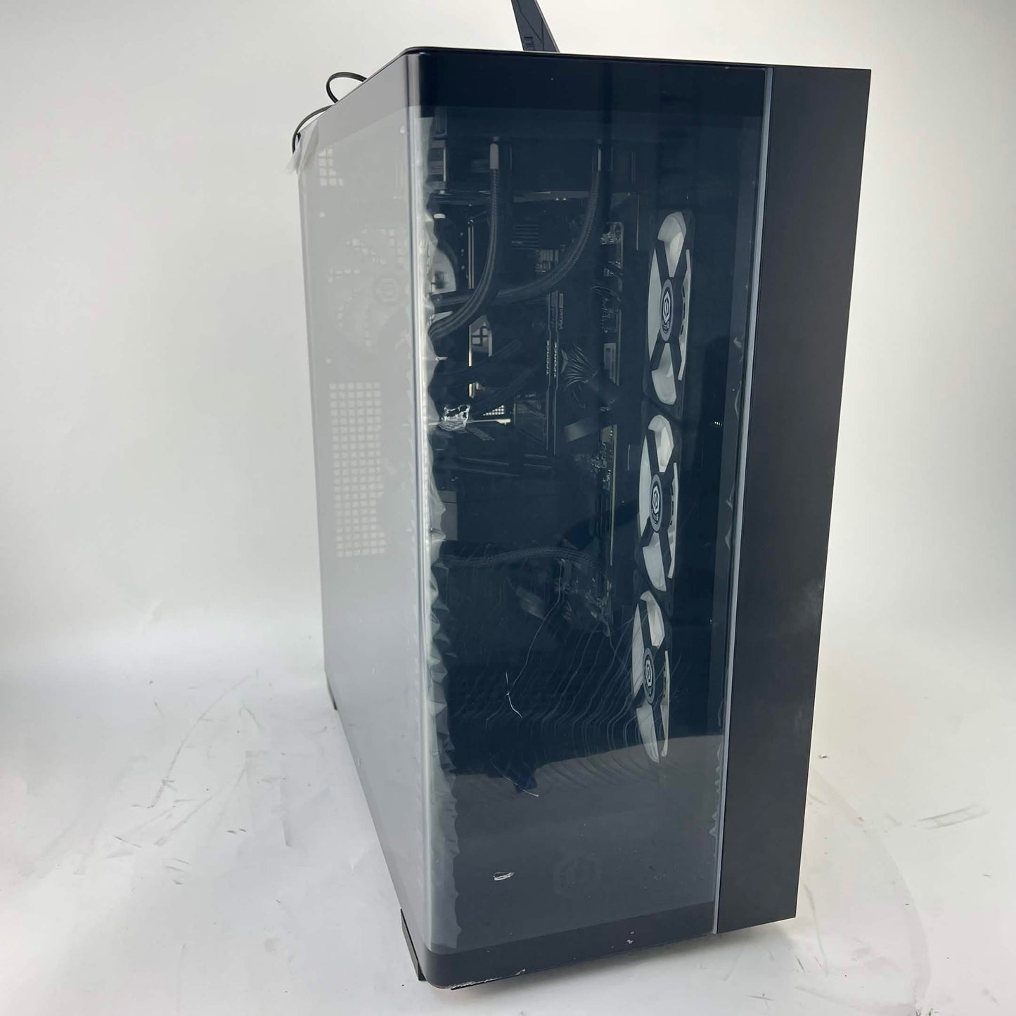 CyberPower PC Ryzen 7 9800X3D 4.70GHz 32GB RAM 2TB SSD MSI GeForce RTX 5070