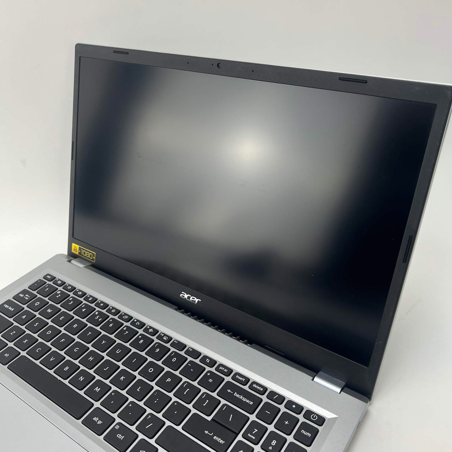 Acer Aspire 3 N23C3 15.6" Ryzen 3 7320U 2.4GHz 8GB RAM 128GB HDD With Charger