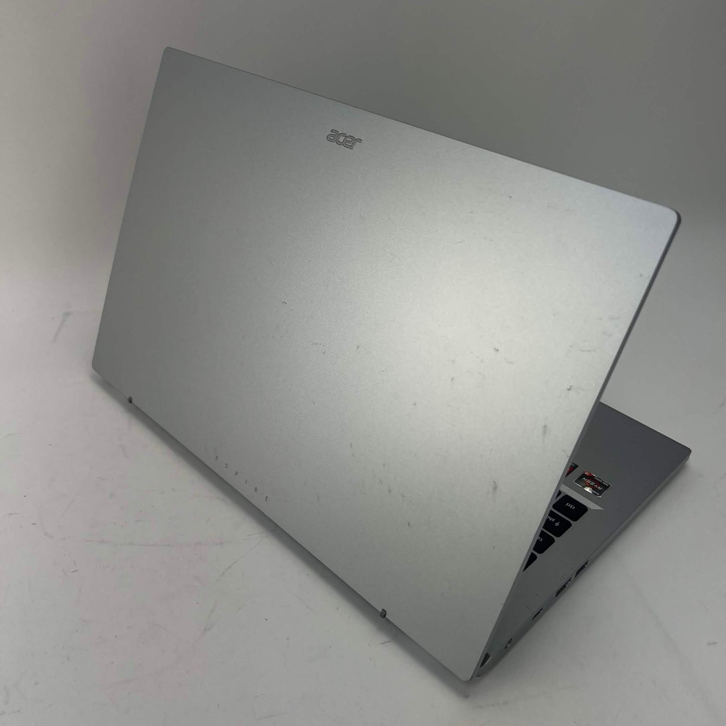 Acer Aspire 3 N23C3 15.6" Ryzen 3 7320U 2.4GHz 8GB RAM 128GB HDD With Charger