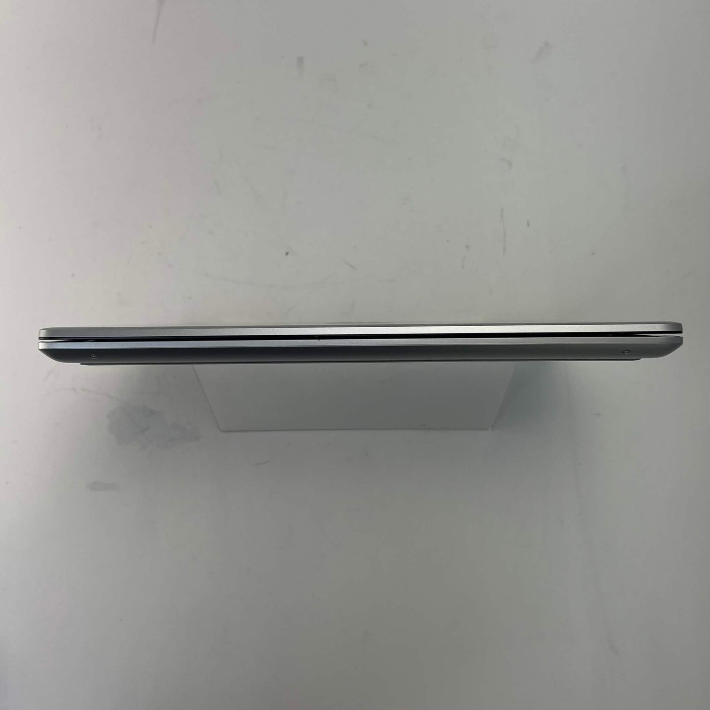 [CRACKED SIDE] HP 14-FQ0045NR 14-FQ0045NR 14" Athlon Silver 3050U 3.2GHz 4GB RAM 60GB SSD