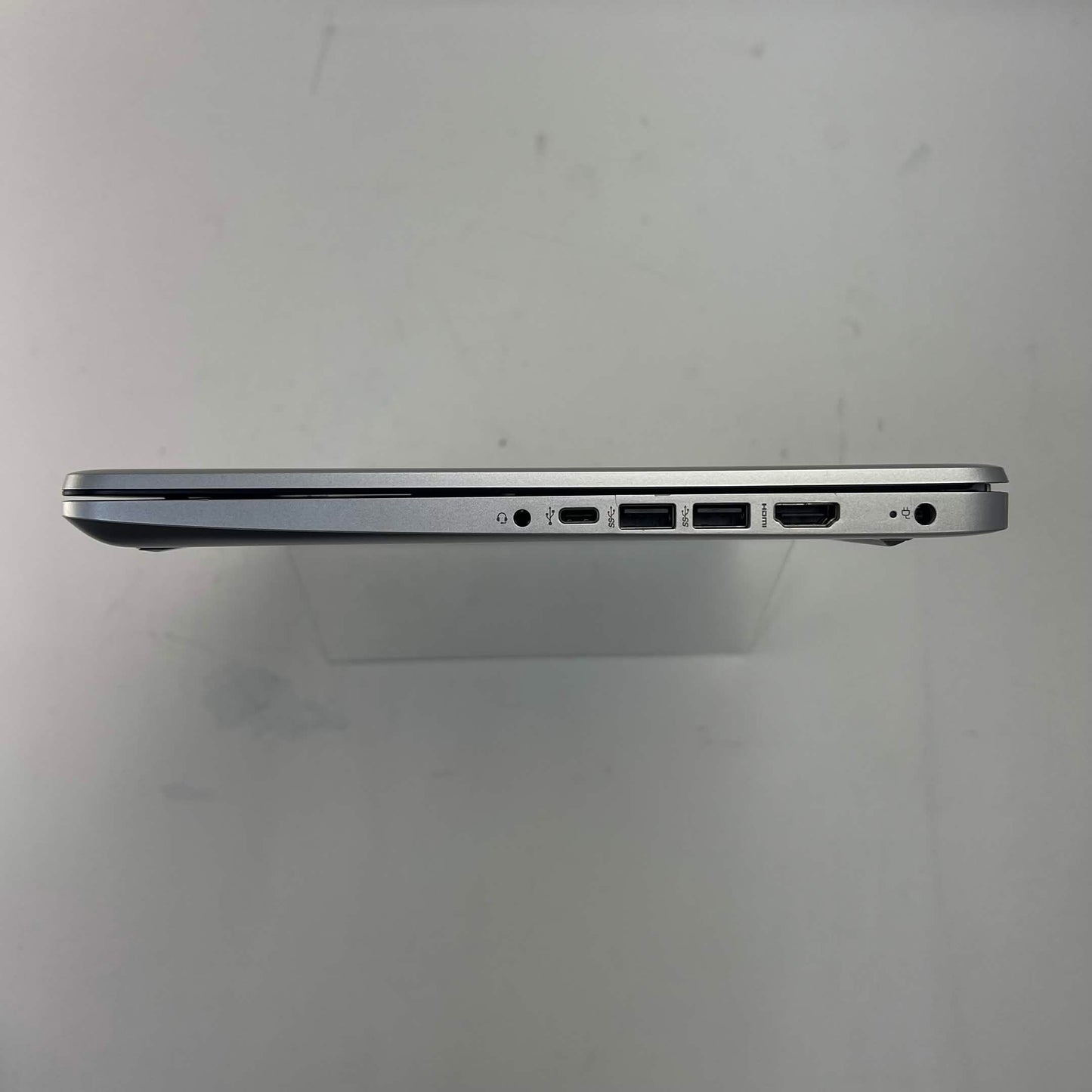 [CRACKED SIDE] HP 14-FQ0045NR 14-FQ0045NR 14" Athlon Silver 3050U 3.2GHz 4GB RAM 60GB SSD