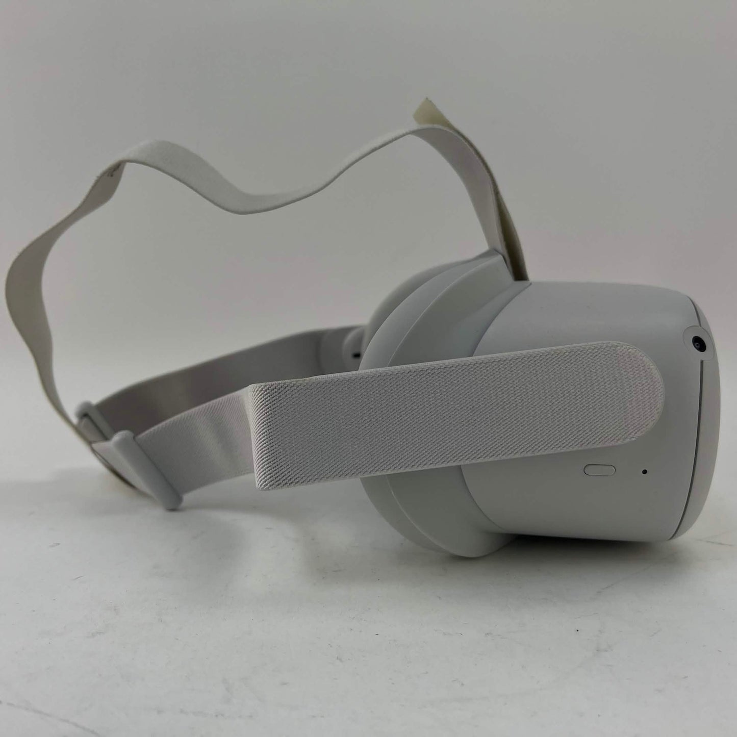 Meta Quest 2 128GB Standalone All-in-One VR Headset KW49CM