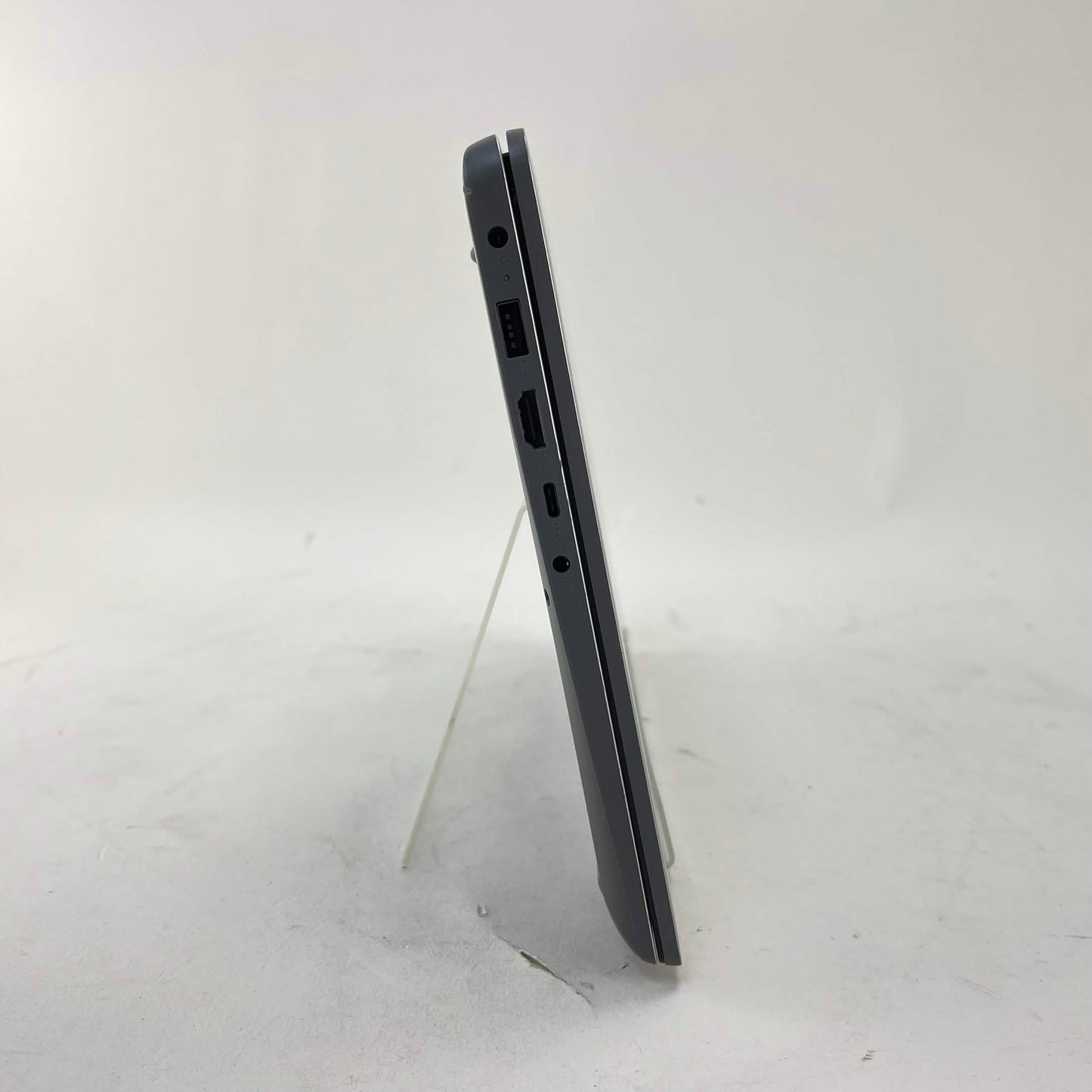 Lenovo IdeaPad 1 PF9XB3C12090 15.6" Pentium Silver N6000 1.1GHz 4GB RAM 32GB SSD