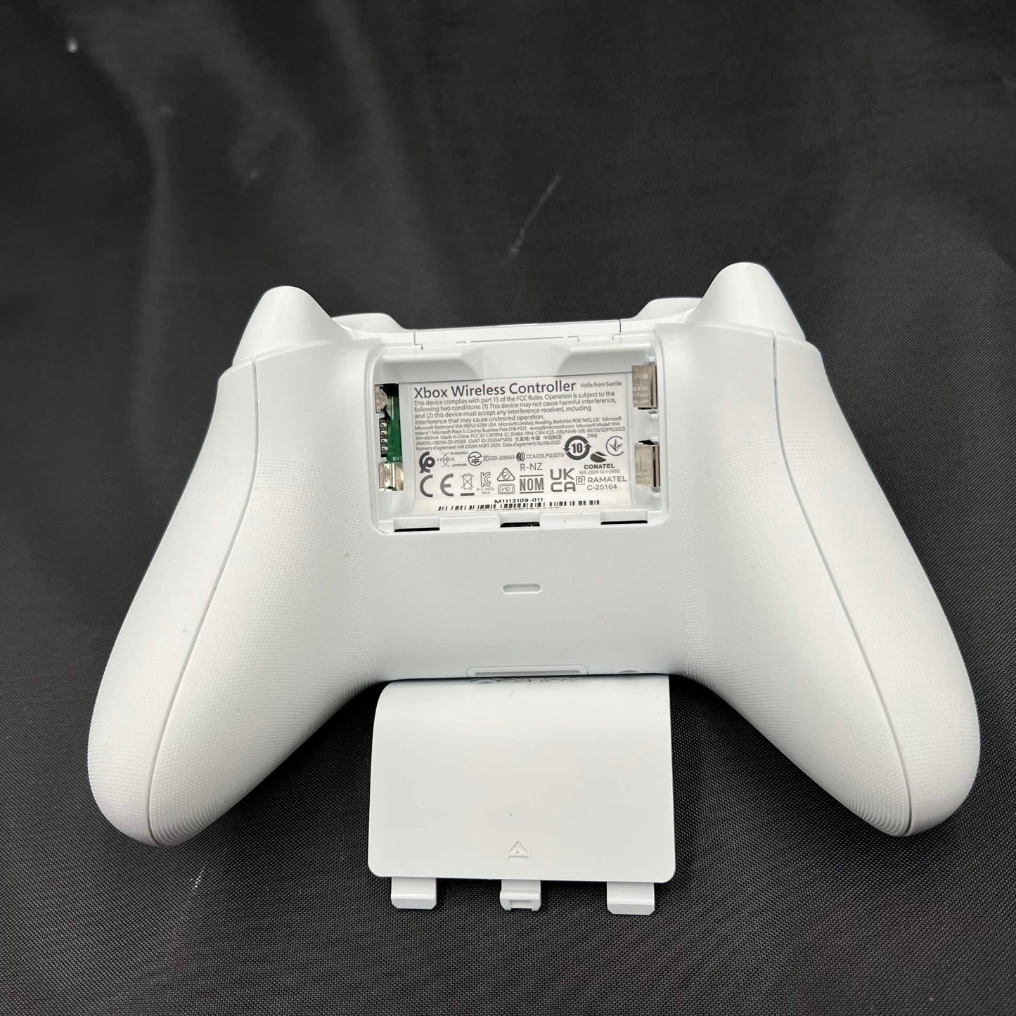 Microsoft Xbox Series S 512GB Console Gaming System Robot White 1883