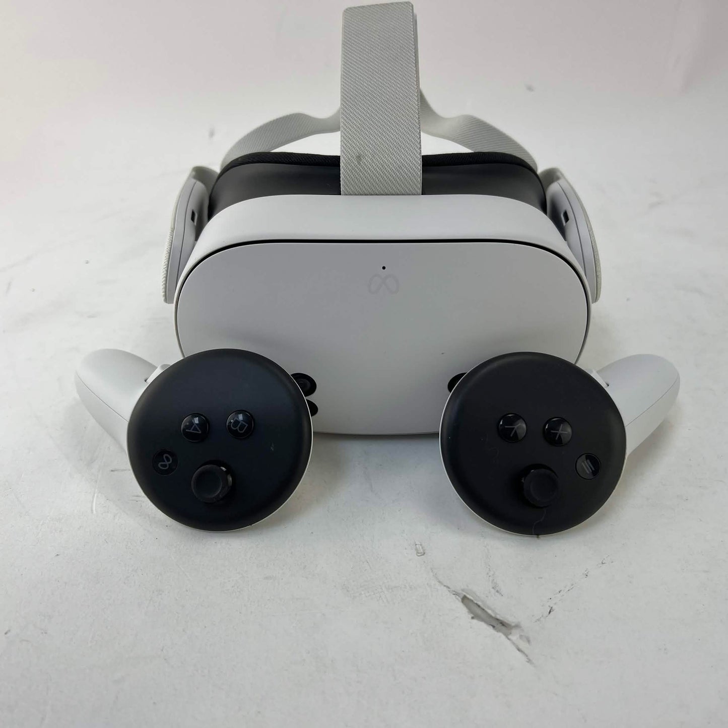 Meta Quest 3S 128GB Standalone All-in-One VR Headset P97