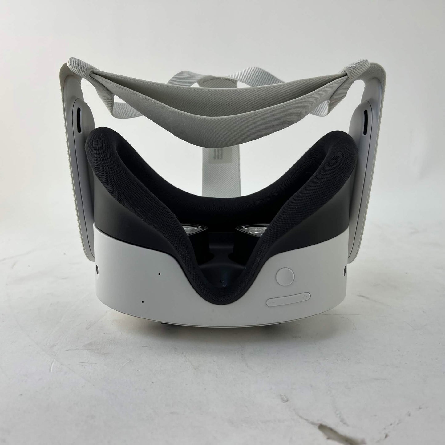 Meta Quest 3S 128GB Standalone All-in-One VR Headset P97