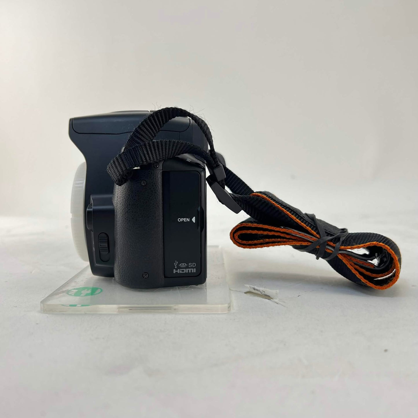Sony Alpha A230 10.2MP Digital SLR DSLR Camera 6577 Shutter Count
