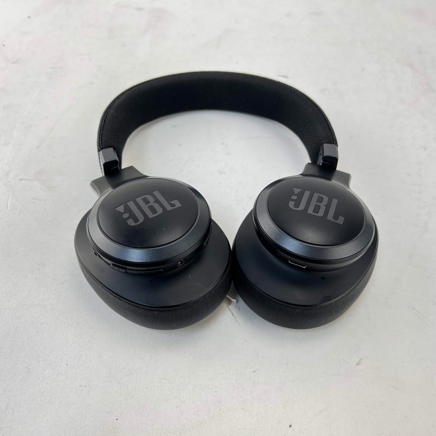 JBL live 660NC Active Noise Cancellation Headphones  Black JBLLIVE660NCBLKAM
