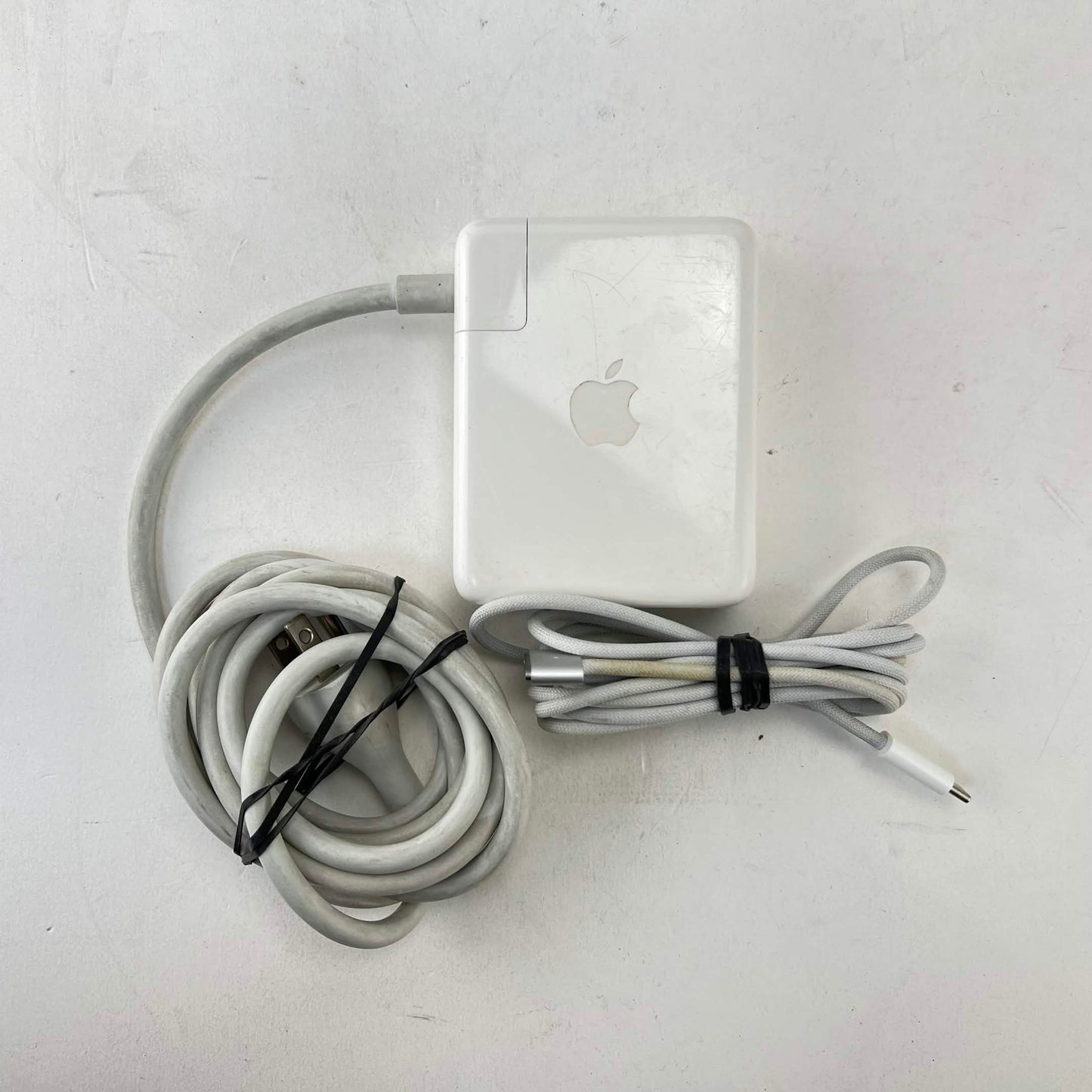 2021 Apple MacBook Pro 16" M1 Max 32C GPU 3.2GHz 32GB RAM 1TB SSD A2485