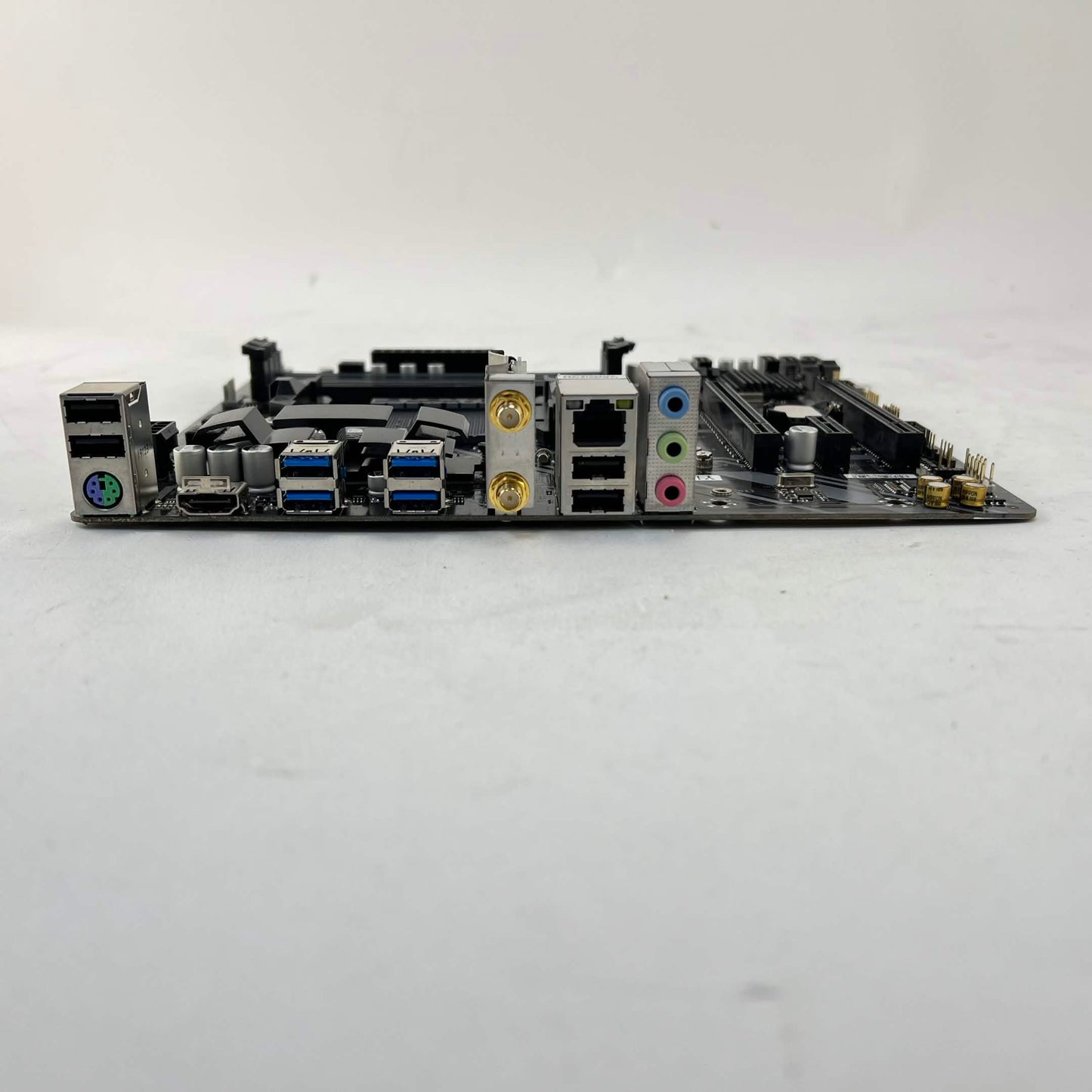 Gigabyte B450M DS3H AM4 mATX AMD DDR4 Motherboard