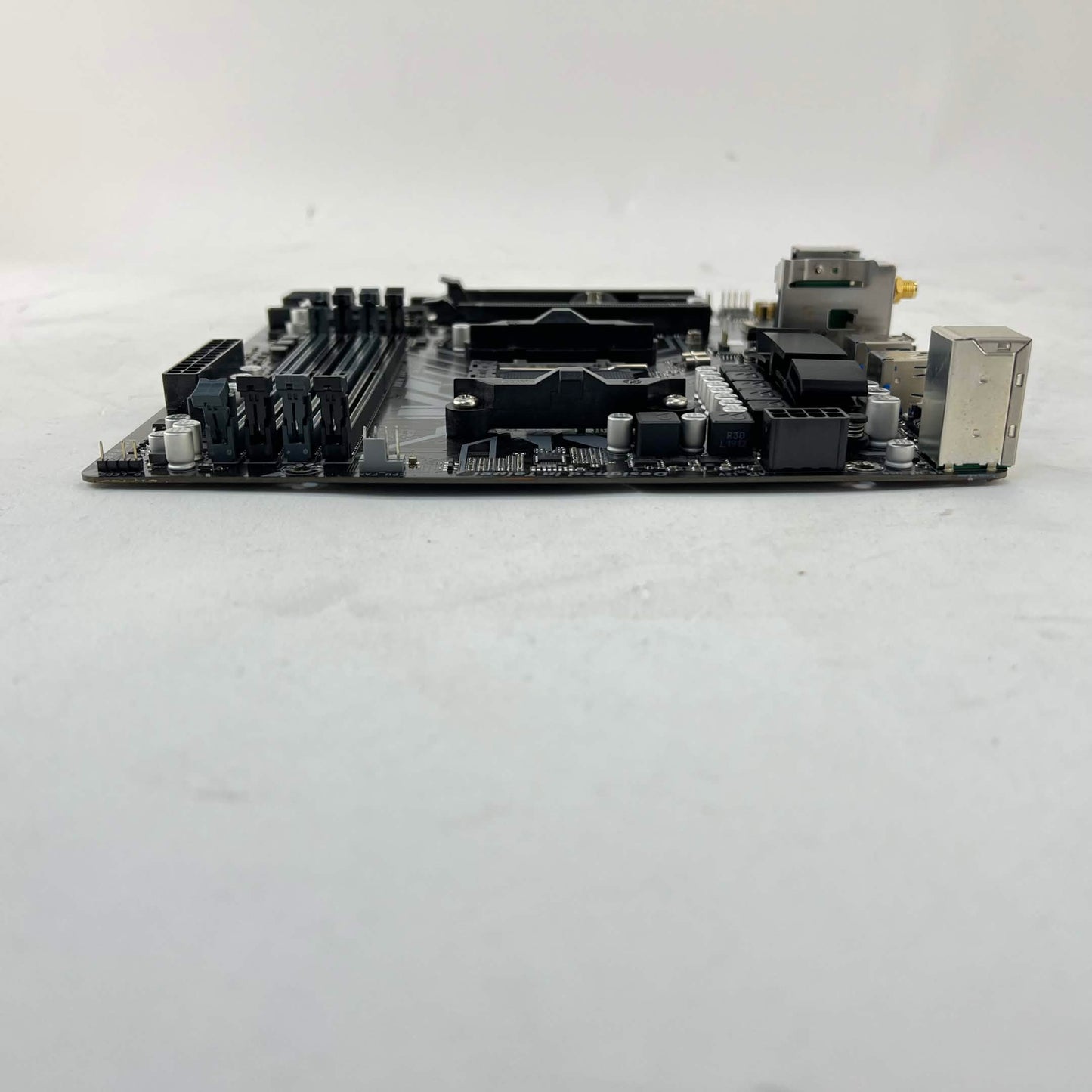 Gigabyte B450M DS3H AM4 mATX AMD DDR4 Motherboard