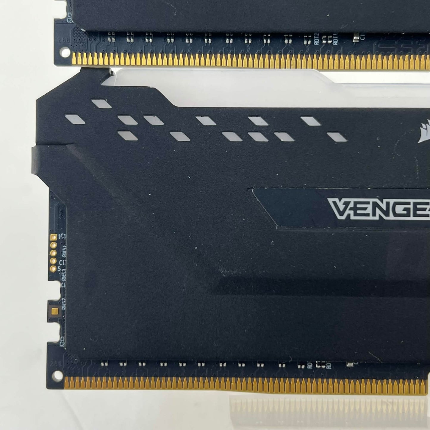 Corsair Vengeance RGB Pro 16GB (2x8GB) RAM DDR4 3200MHz CMW16GX4M2C3200C16