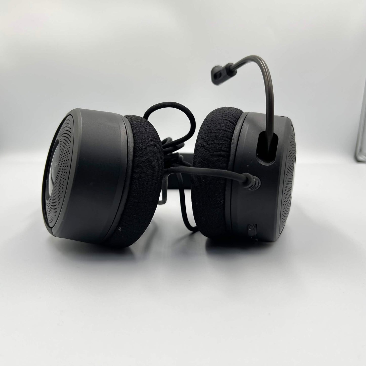 Razer Kraken V4 X Wired Headset RZ04-05180100-R3U1