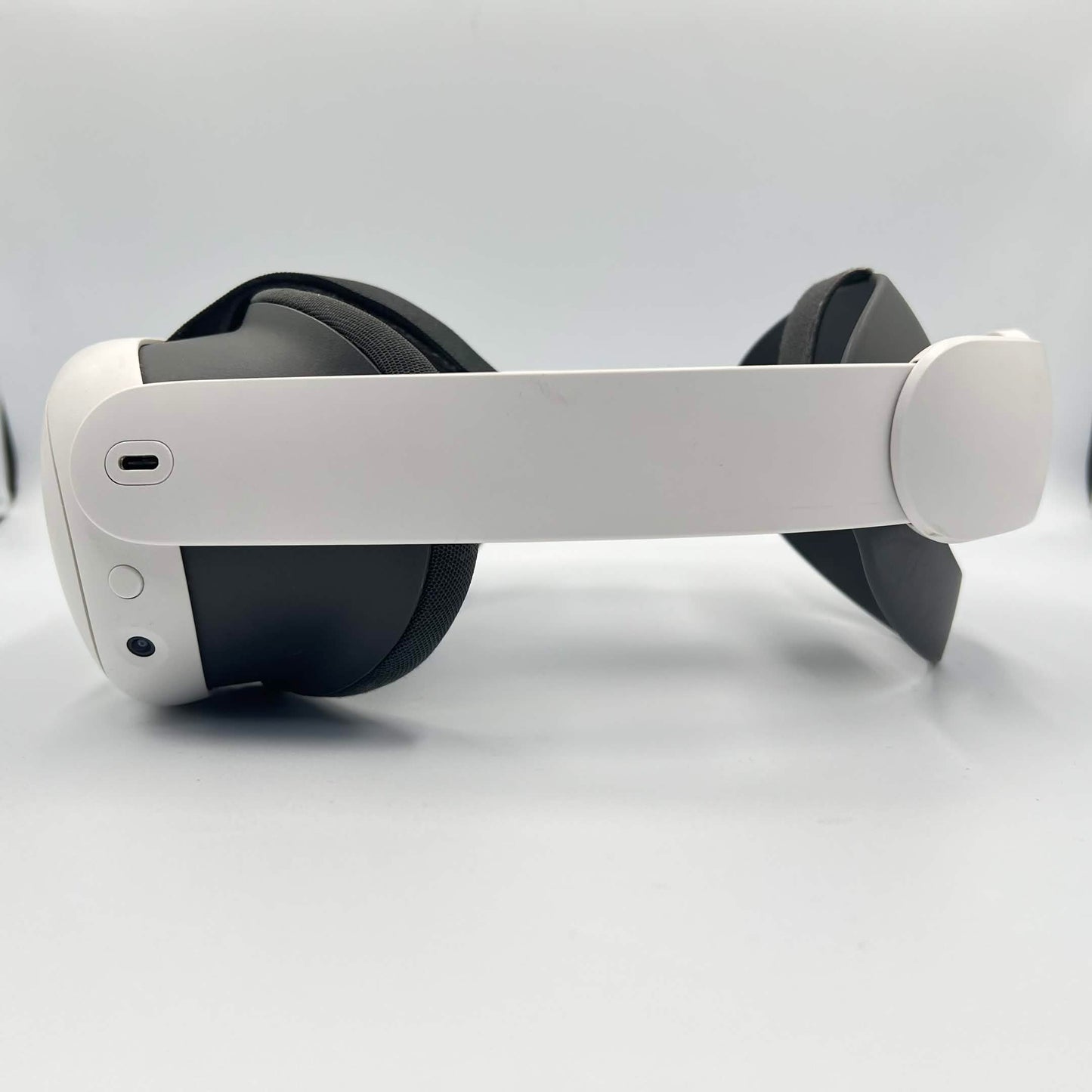 Meta Quest 3 128GB Standalone All-in-One VR Headset S3A Read