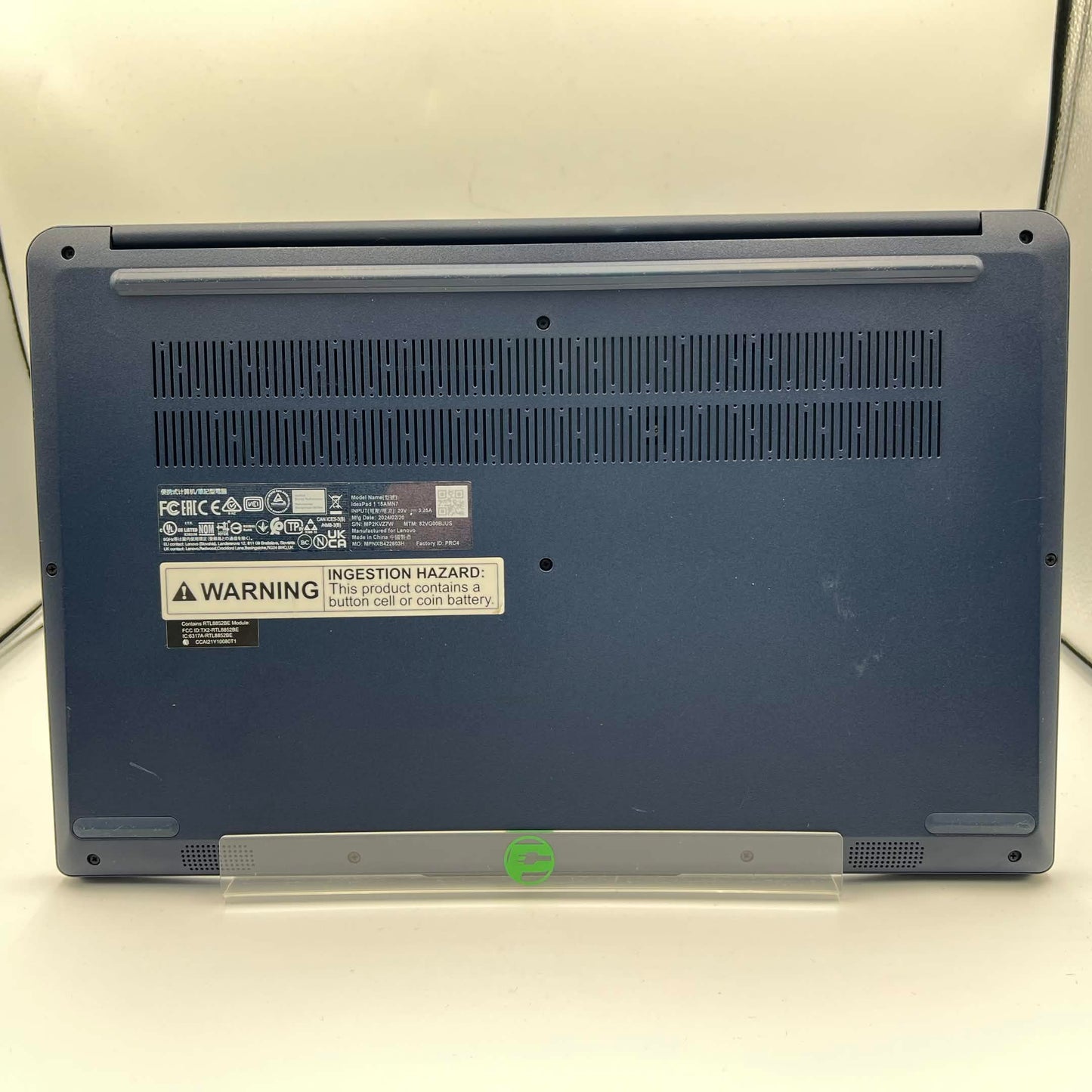Lenovo IdeaPad 1 15AMN7 15.6" Ryzen 3 7320U 2.4GHz 8GB RAM 256GB SSD