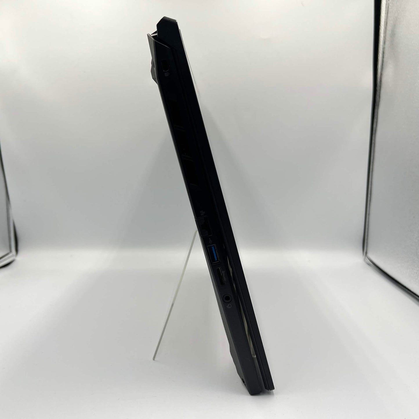 Acer Nitro V 16 ANV16-72 16" Core 7 240H 2.5GHz 16GB RAM 1TB SSD GeForce RTX 5050