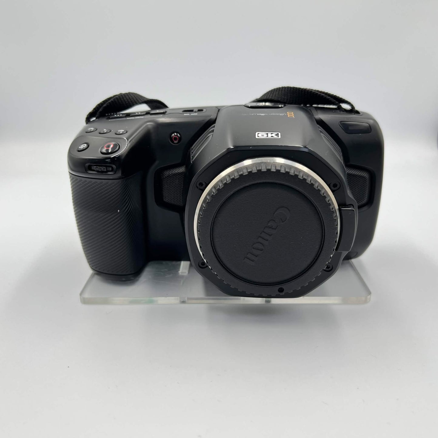 Blackmagic Design Pocket 6k 209-J00204 21.2MP Canon EF mount Cinema Camera
