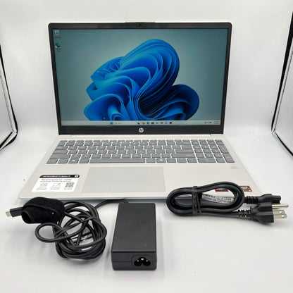 HP OmniBook 3 C20WBA#ABA 15.6" Ryzen AI 5 330 2.0GHz 16GB RAM 512GB SSD GeForce 820M