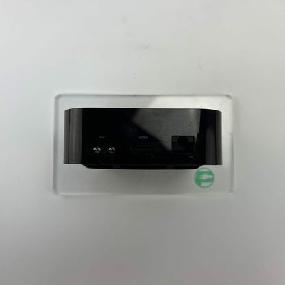 Apple TV 4K 1st Gen 32GB Digital HD Media Streamer MQD22LL/A WiFi + Ethernet