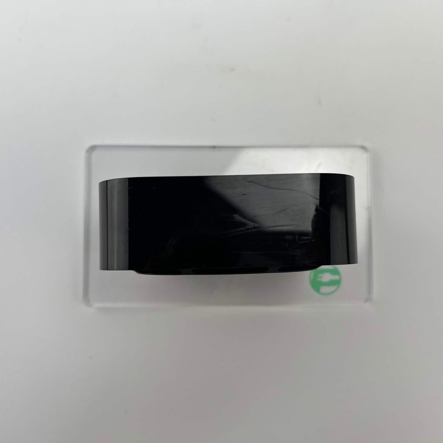 Apple TV 4K 1st Gen 32GB Digital HD Media Streamer MQD22LL/A WiFi + Ethernet
