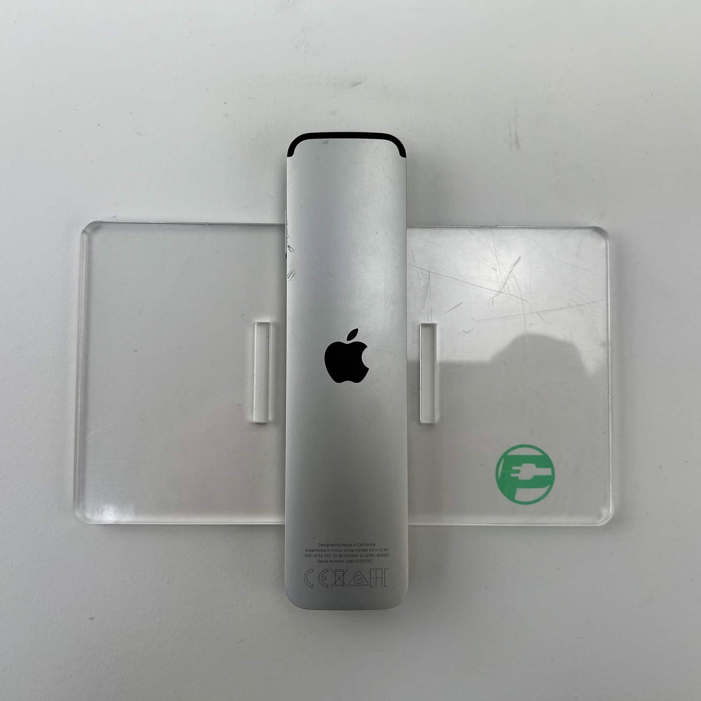 Apple TV 4K 1st Gen 32GB Digital HD Media Streamer MQD22LL/A WiFi + Ethernet