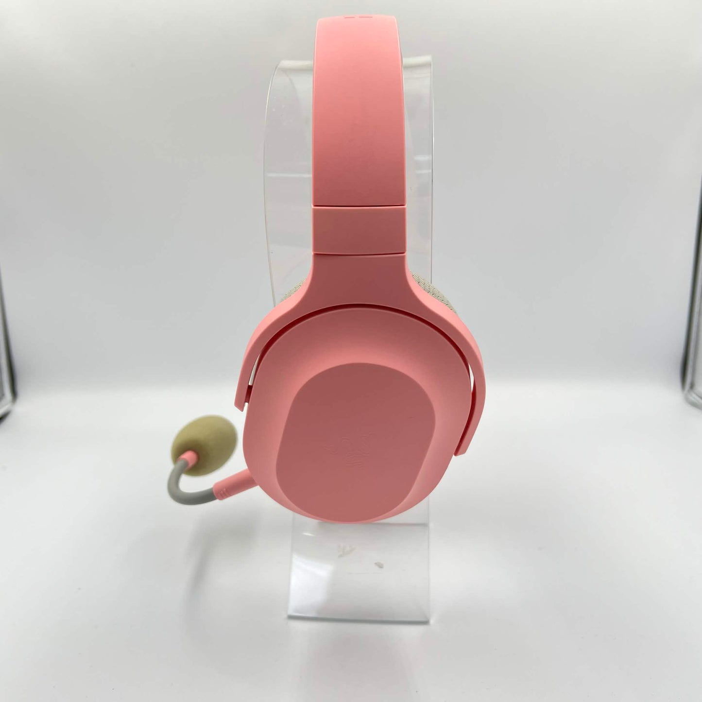 Razer Razer Barracuda X Quartz Over Ear Gaming Headset Pink RZ04-04430300-R3U1