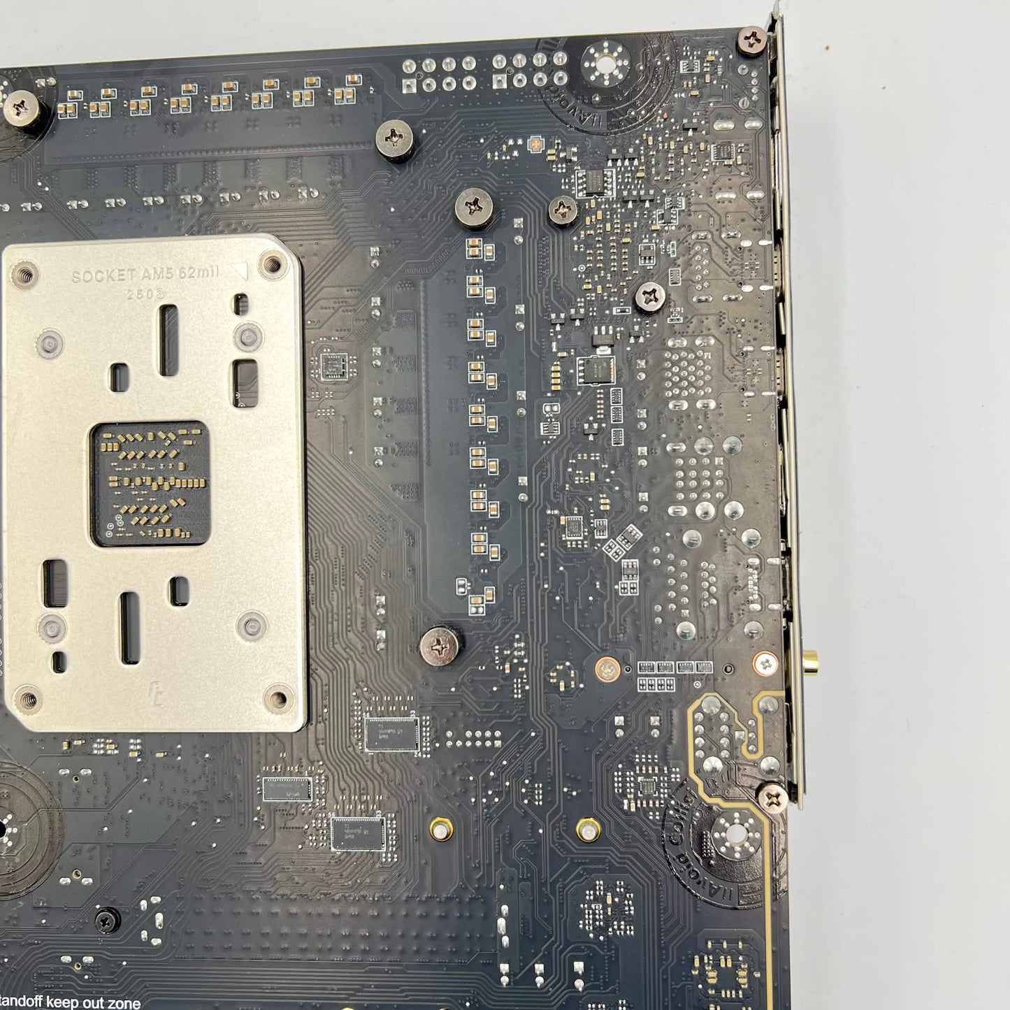 MSi MAG X870 TOMAHAWK WIFI AM5 AMD Ryzen 7 9800X3D 8 Core 4.70GHz ATX