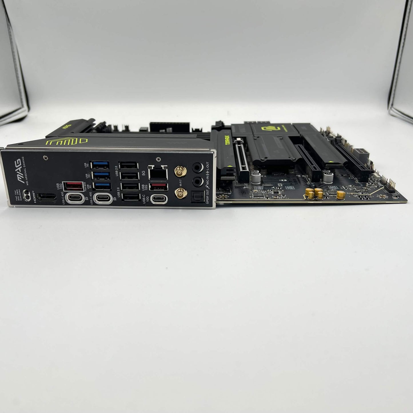 MSi MAG X870 TOMAHAWK WIFI AM5 AMD Ryzen 7 9800X3D 8 Core 4.70GHz ATX