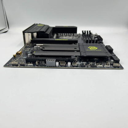 MSi MAG X870 TOMAHAWK WIFI AM5 AMD Ryzen 7 9800X3D 8 Core 4.70GHz ATX
