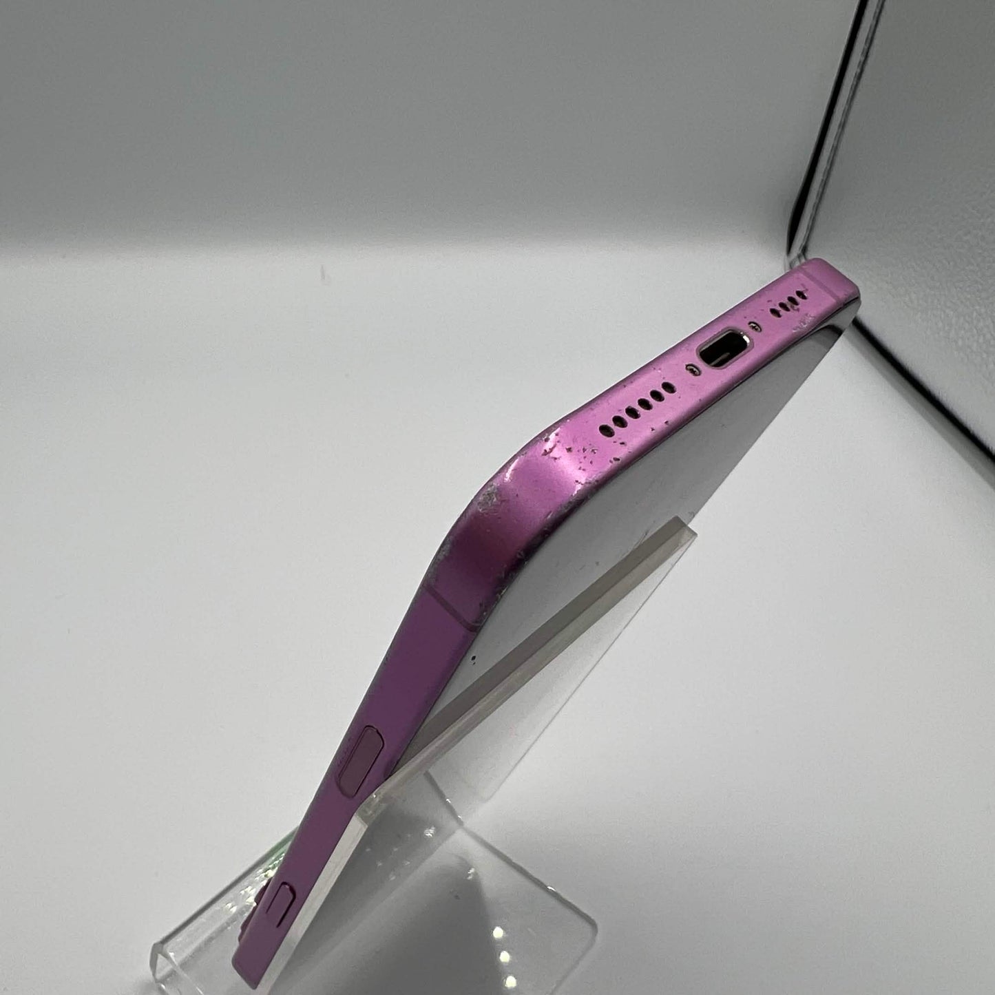 Factory Unlocked Apple iPhone 16 Plus 128GB Pink MXUV3LL/A