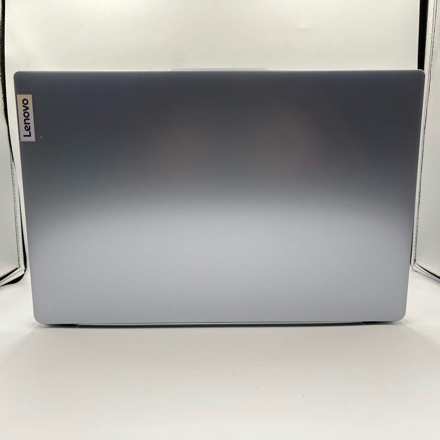 Lenovo IdeaPad Slim 3 15AMN8 15.6" Ryzen 5 7520U 2.8GHz 8GB RAM 256GB SSD