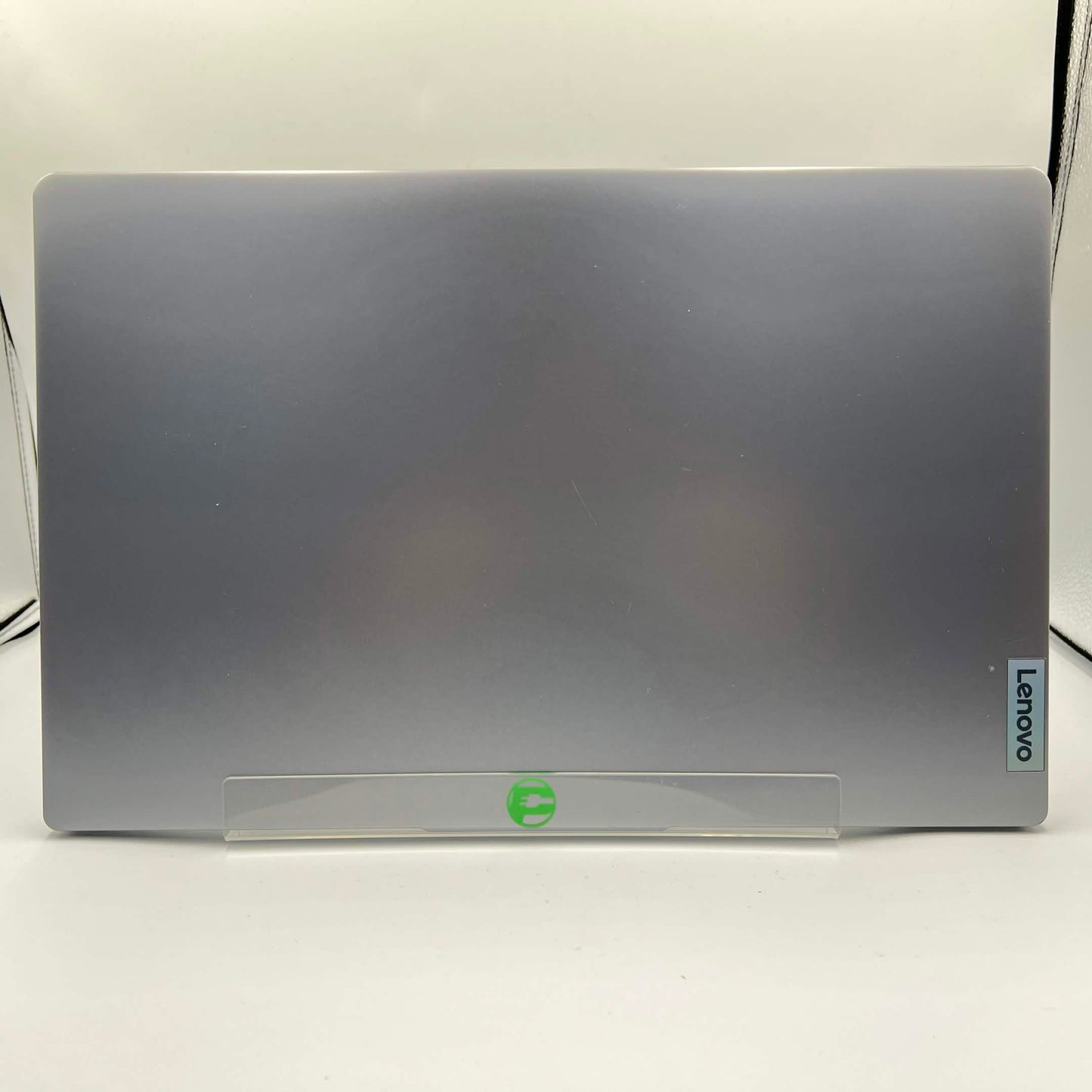 Lenovo IdeaPad Slim 3 15AMN8 15.6" Ryzen 5 7520U 2.8GHz 8GB RAM 256GB SSD