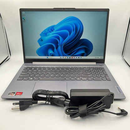 Lenovo IdeaPad Slim 3 15AMN8 15.6" Ryzen 5 7520U 2.8GHz 8GB RAM 256GB SSD