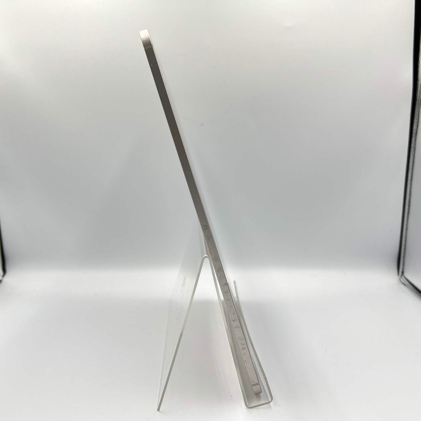 Factory Unlocked Apple iPad Air 13" M3 128GB Starlight MCJ34LL/A