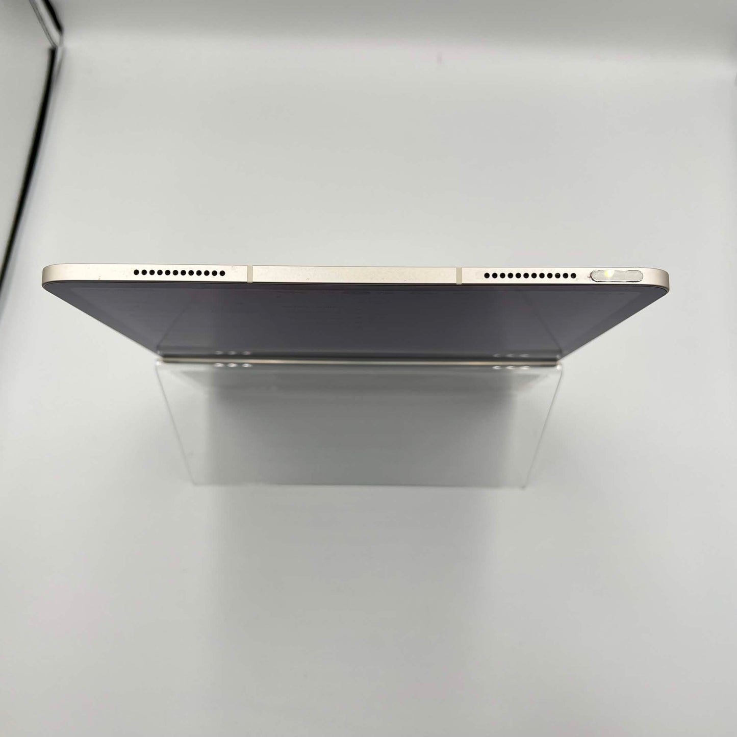 Factory Unlocked Apple iPad Air 13" M3 128GB Starlight MCJ34LL/A