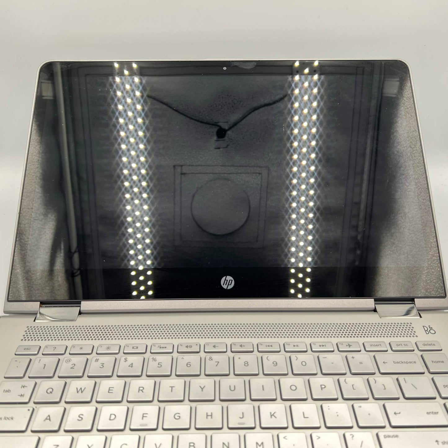 HP Pavilion x360 Silver 9560NGW Intel i5-8265U 1.6GHz 8GB RAM 128GB